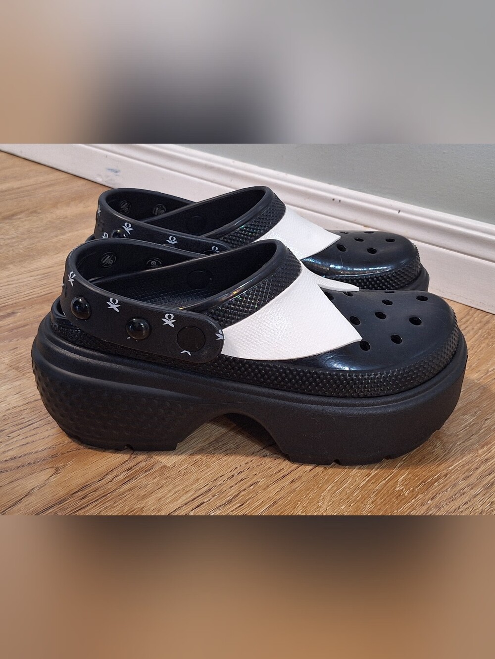 Wednesday Stomp Black & White Platform Crocs - 8 - Picture 3 of 11